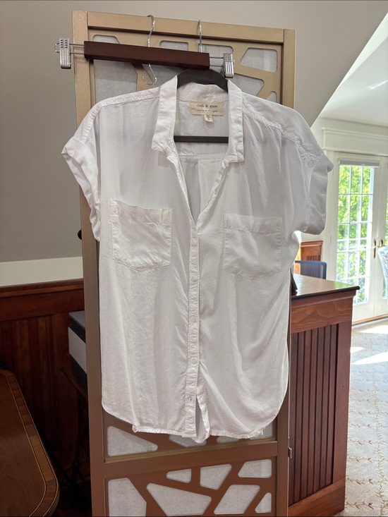 cloth & stone Tops - Rails White Short Sleeve Button-Down Shirt with Chest Pockets